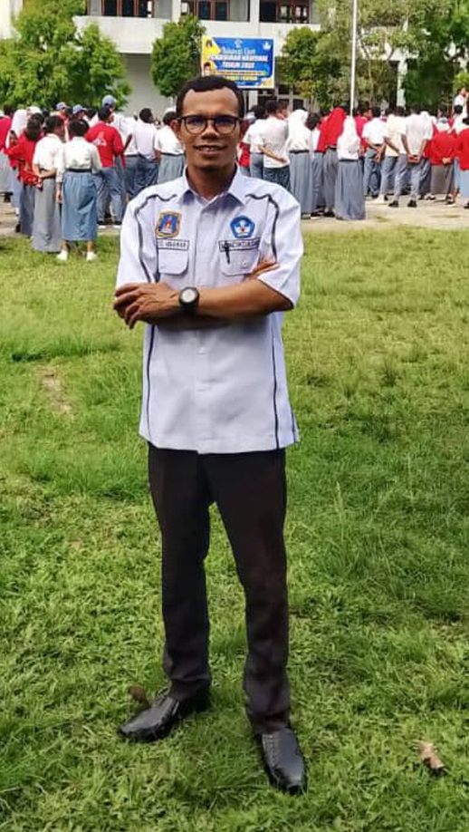 Felixius Mbawar,S.Pd